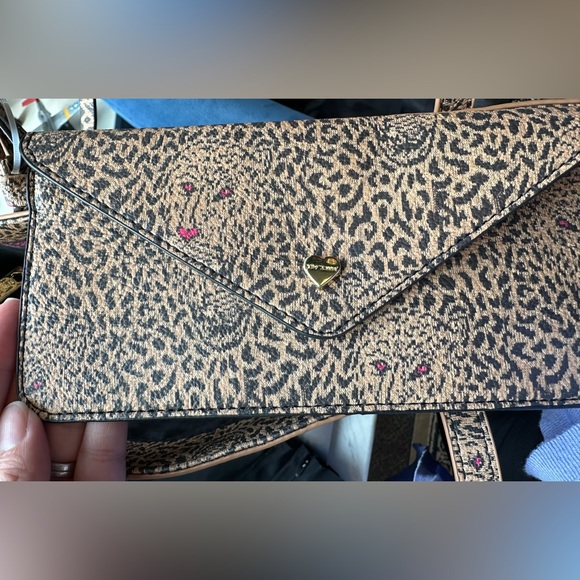 Betsy Johnson Camel XOTote - Picture 3 of 8